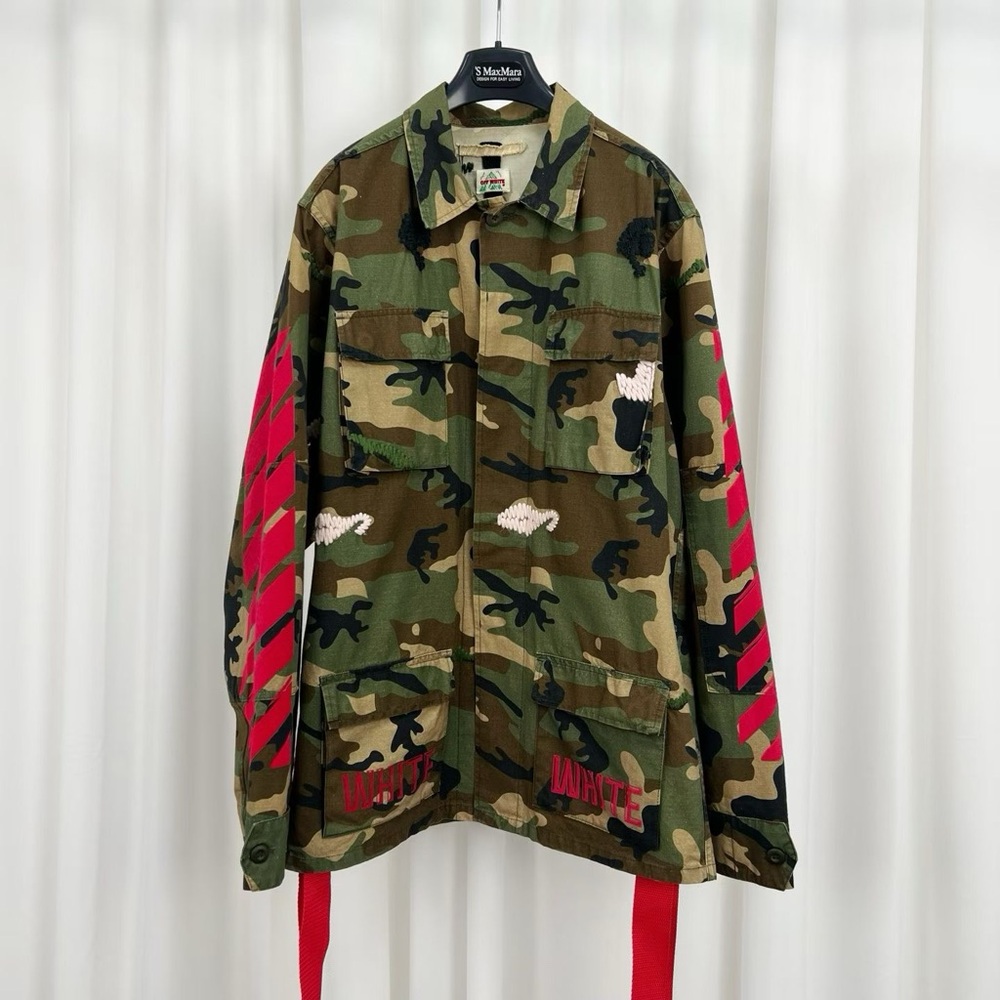 🚩steal authentic Off-White Camouflage Jacket with Green and Red Details